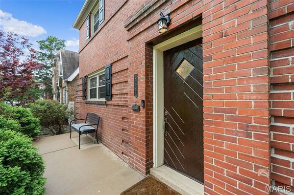 2023 Bland PL, Maplewood, MO 63143
