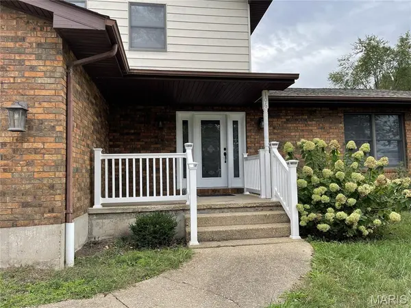 106 Trainer AVE, Cuba, MO 65453