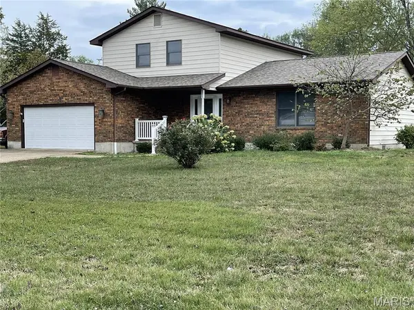 106 Trainer AVE, Cuba, MO 65453
