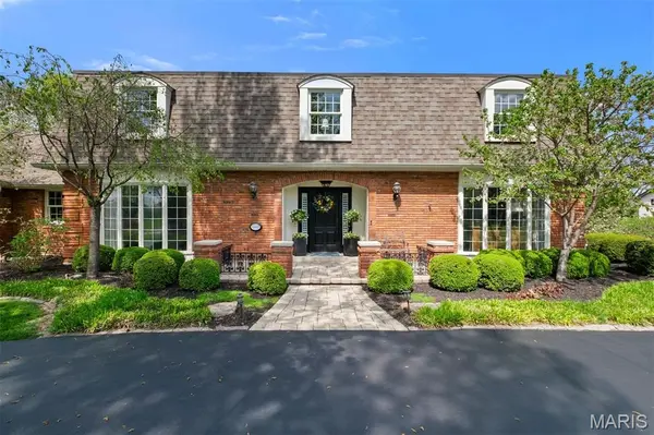 12225 Carberry PL, Town And Country, MO 63131