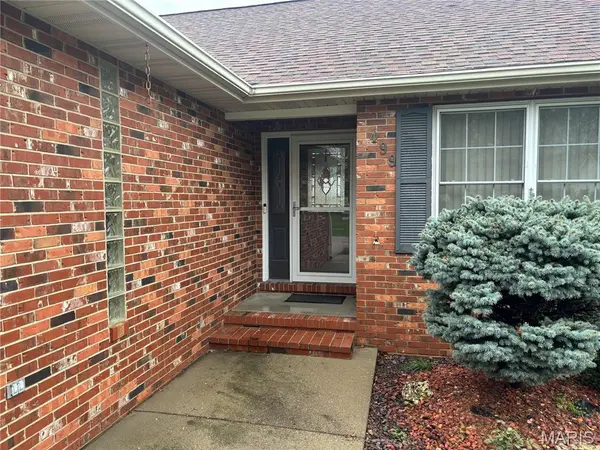 499 Redwood DR, Aviston, IL 62216