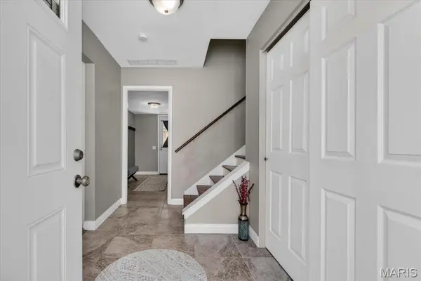 11005 Saxonhall DR, Bridgeton, MO 63044