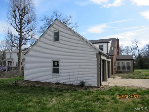 803 N Kirkwood RD, Kirkwood, MO 63122