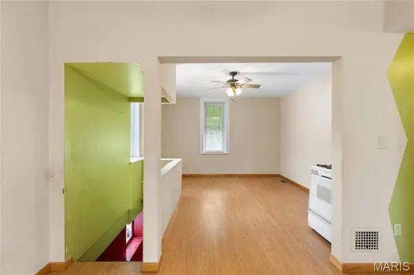 1719 Edwards ST, St Louis, MO 63110