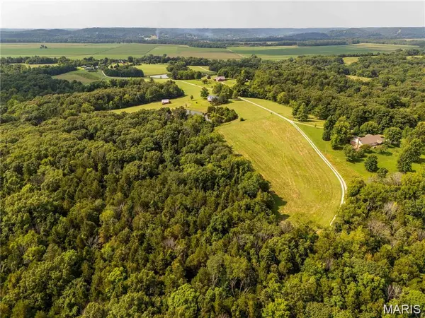 15 Ac Brown RD, Hermann, MO 65041
