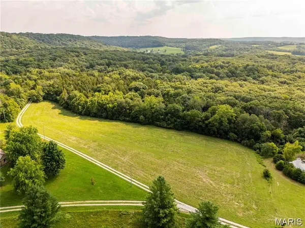 15 Ac Brown RD, Hermann, MO 65041