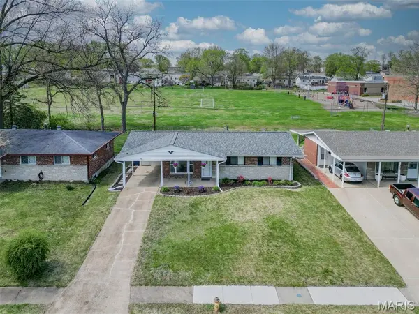 335 Gerald AVE, Florissant, MO 63031