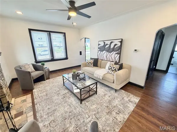 9504 Brenda AVE, St Louis, MO 63123