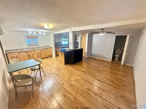 10063 mockingbird Dr, Holiday Shores, MO 63624
