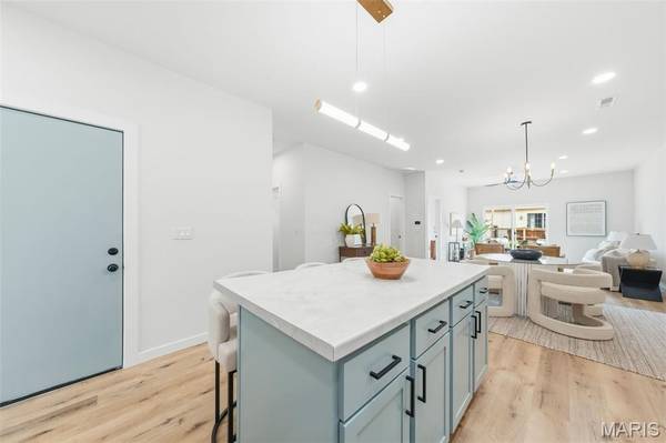 160A Field Crossing DR, Highland, IL 62249