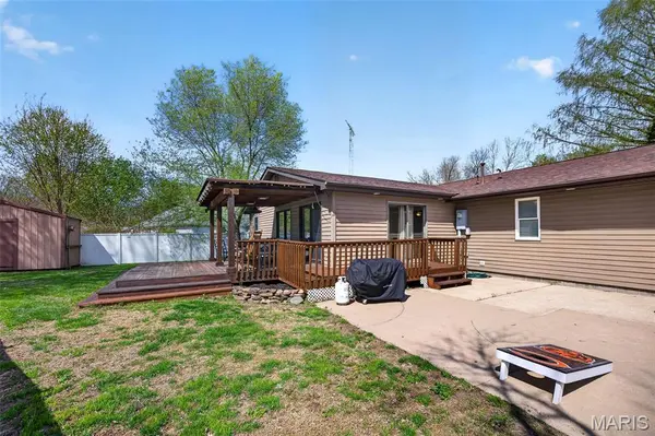 115 Carroll DR, Clarksville, MO 63336