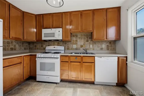 9521 Upland DR, Affton, MO 63123