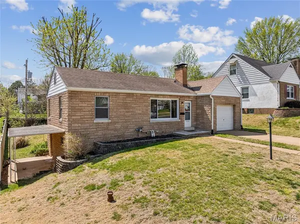 9304 Lenard CT, Unincorporated, MO 63123