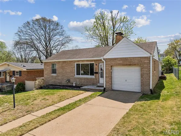 9304 Lenard CT, Unincorporated, MO 63123