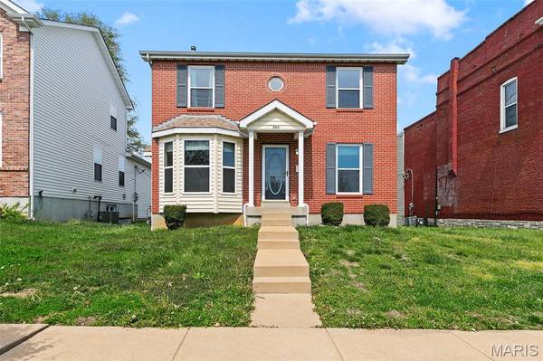 2813 Caroline ST, St Louis, MO 63104