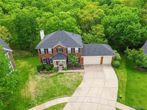16112 Ridgewoods Manor CIR, Ellisville, MO 63038