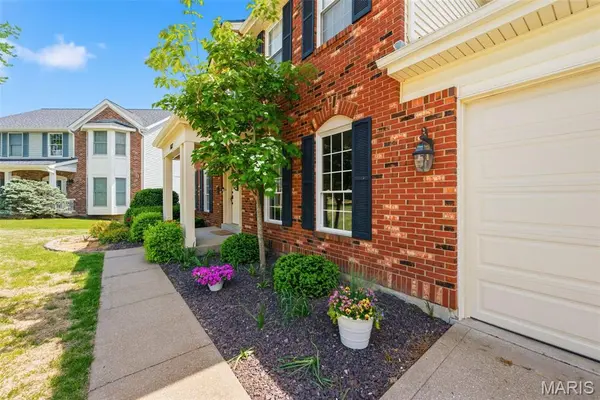 16112 Ridgewoods Manor CIR, Ellisville, MO 63038