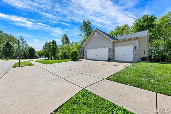 1708 Westlake CT, Pacific, MO 63069