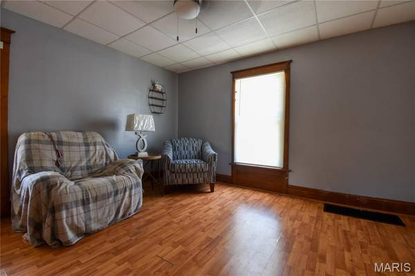 622 S Wood ST, Staunton, IL 62088