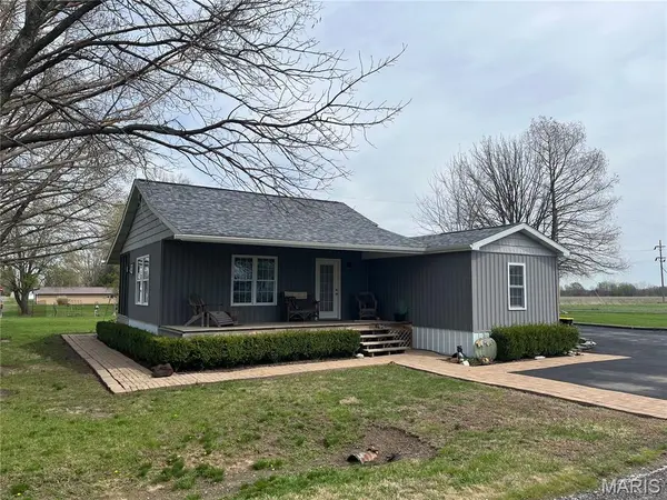 198 Monroe,  Carrollton,  IL 62016
