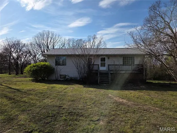 1300 Radford RD, Cuba, MO 65453