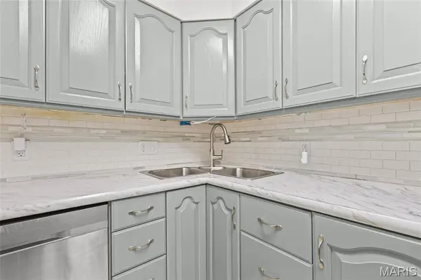 3107 Garnette DR #B1, Bridgeton, MO 63044