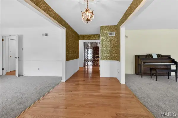 12310 Gaillard DR, Creve Coeur, MO 63141