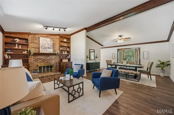 2108 Olde Winery RD, Oakville, MO 63129
