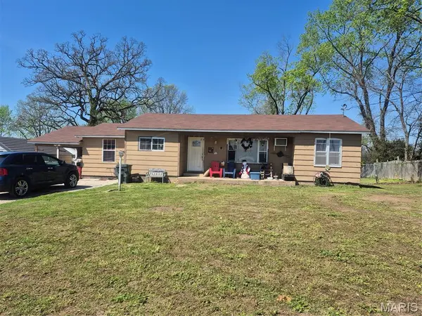 501 N Walnut ST, Fair Play, MO 65649