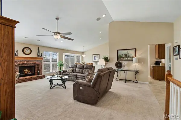 2399 Appaloosa TRL, High Ridge, MO 63049