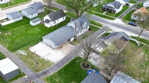 314 Highland ST E, Carrollton, IL 62016
