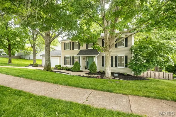 2143 Park Forest DR, Chesterfield, MO 63017