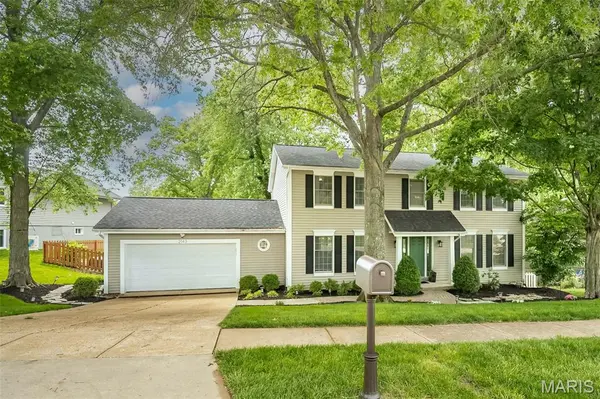 2143 Park Forest DR, Chesterfield, MO 63017