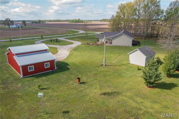 1543 N 1525 ST, Brownstown, IL 62418