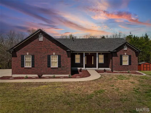 3085 Flucom RD, De Soto, MO 63020