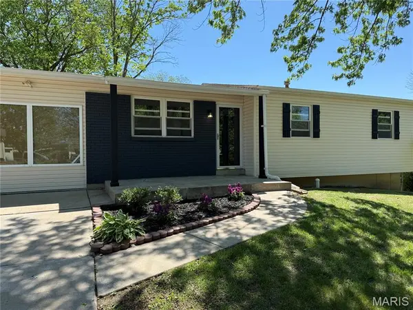 186 Green Acres DR, Old Monroe, MO 63369