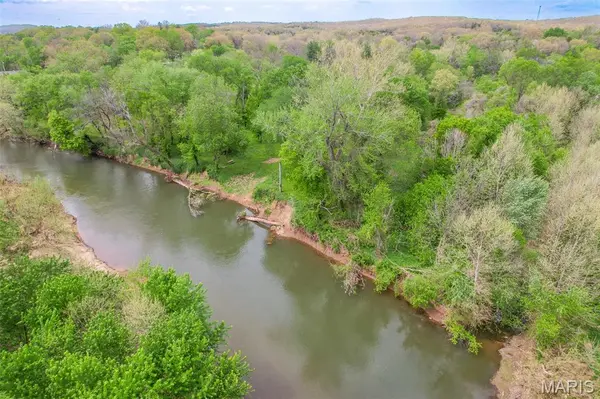 8850 Old Morse Mill RD, Dittmer, MO 63023