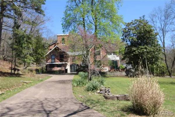 711 W Russell ST, Ironton, MO 63650