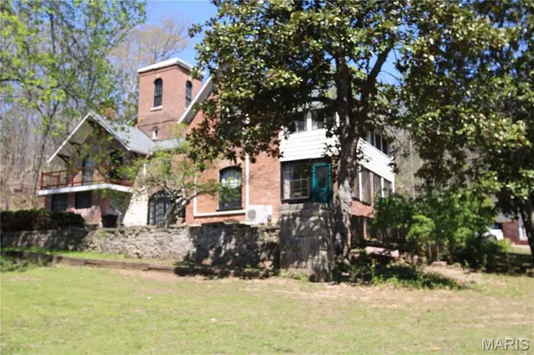 711 W Russell ST, Ironton, MO 63650