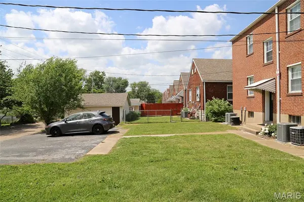 5610 Chippewa ST, St Louis, MO 63109