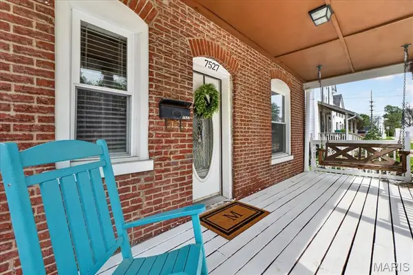 7527 Woodland AVE, St Louis, MO 63143