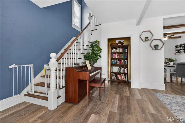 7527 Woodland AVE, St Louis, MO 63143