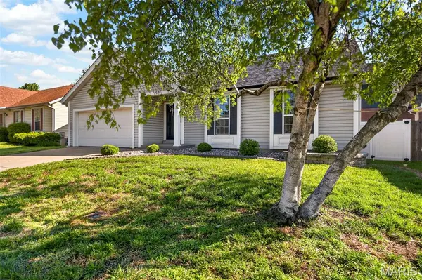 549 Rancho LN, Florissant, MO 63031