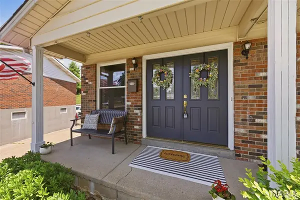 9616 Antonette Hills DR, Affton, MO 63123
