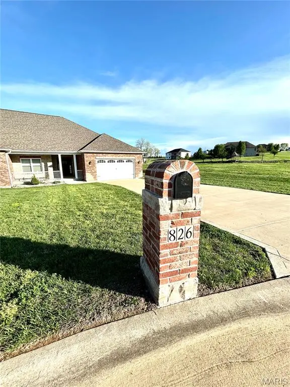 826 Destiny DR, Villa Ridge, MO 63089