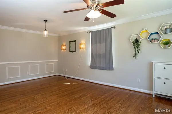 7533 Woodland AVE, St Louis, MO 63143