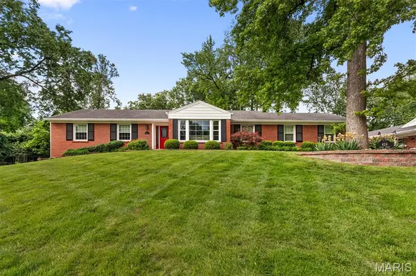424 Geyer Forest DR, St Louis, MO 63122