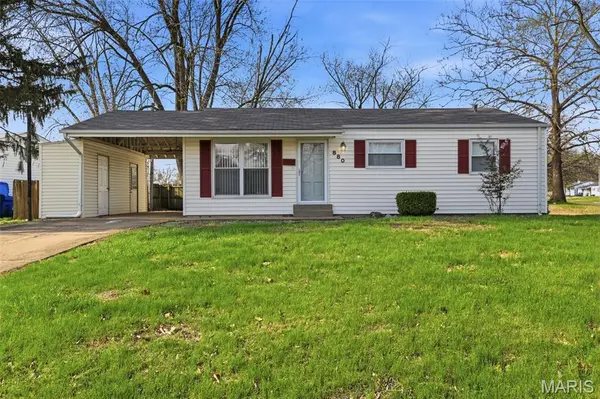 880 Fifth PLZ, Florissant, MO 63031
