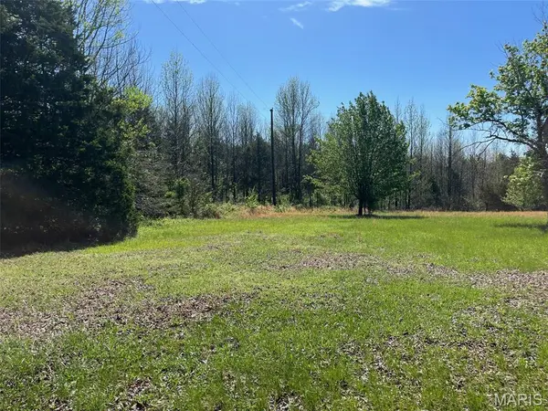 1201 Maiden LN, Cuba, MO 65453