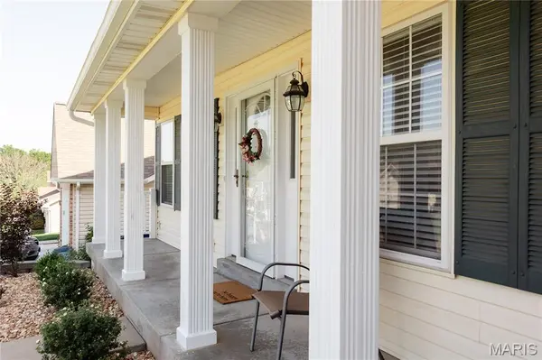 1118 Treeshade DR, St Peters, MO 63376